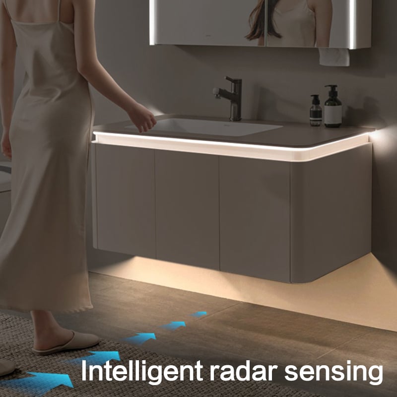Mataas na Kalidad na Gabinete sa Banyo na Nakakabit sa Pader na May Inteligenteng Mirror mula sa Serie ng LuoHan