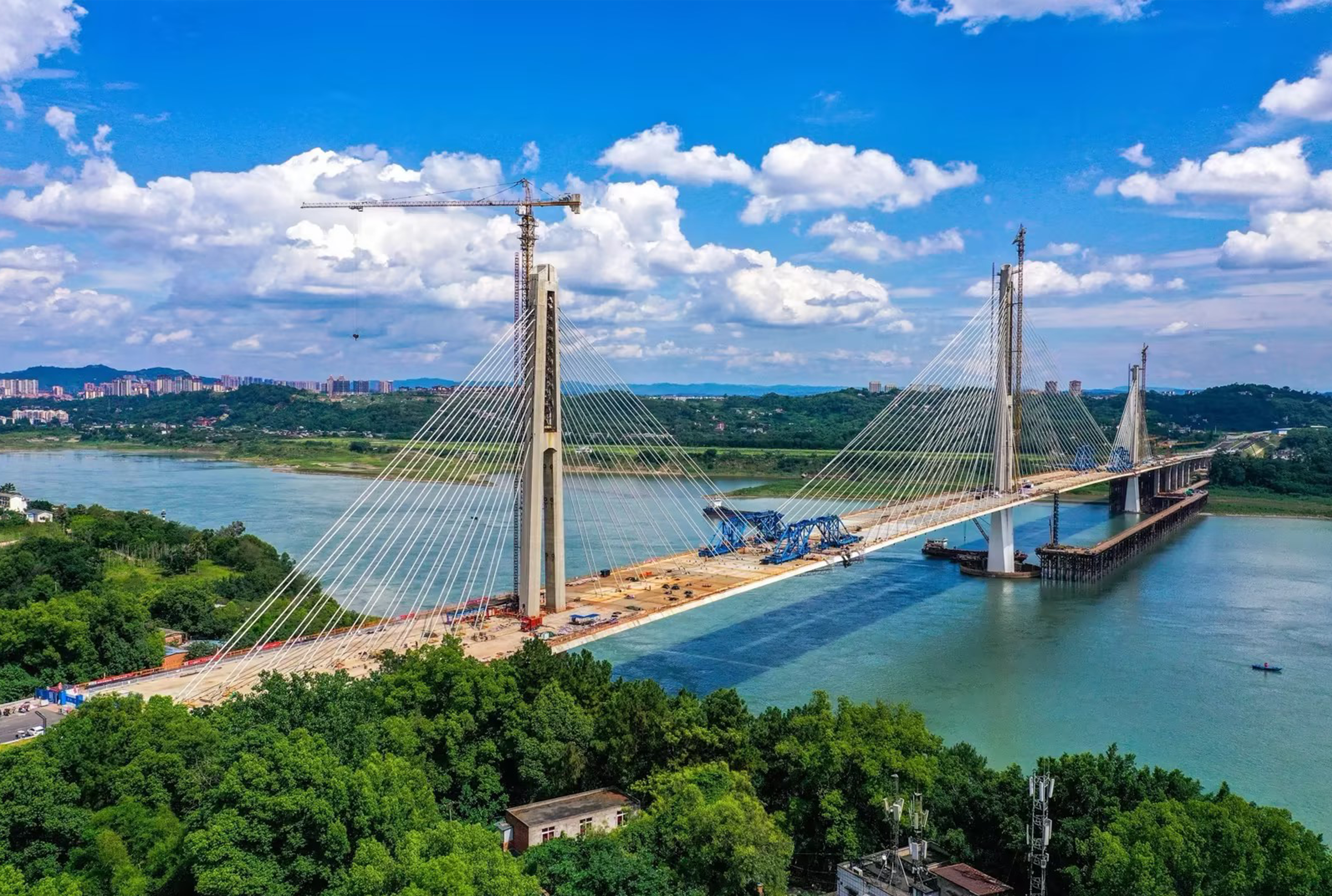 Luzhou Yangtze River Bridge, Sichuan, China