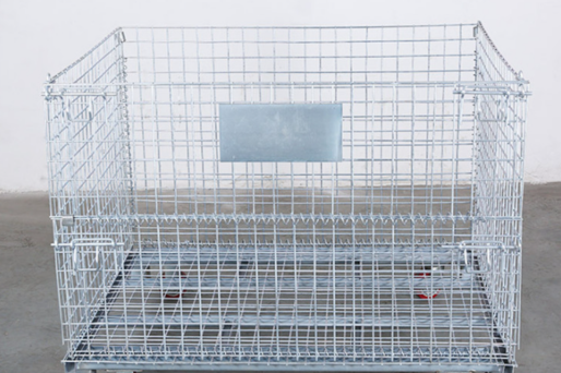 Features of storage cages