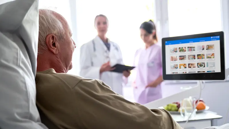 medical hospital tablet.webp