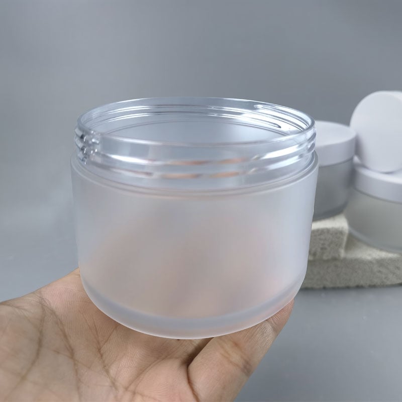 How Do PET Jars Maintain Product Freshness Longer Than Other Plastics?