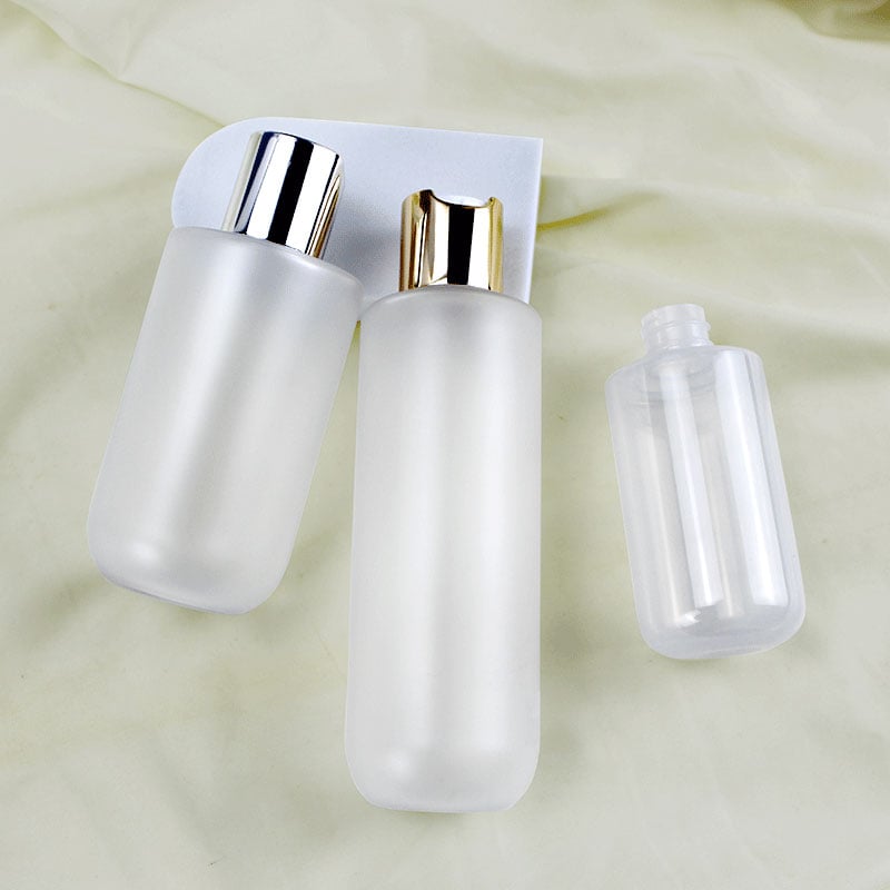 How does UV-resistant glass affect cosmetic jar performance?
