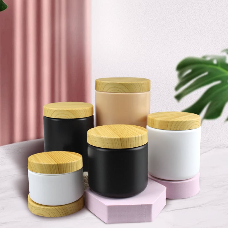 Làm thế nào để thiết kế chai đựng nước hoa hồng thanh lịch nhưng vẫn tiện dụng cho thương hiệu của bạn?