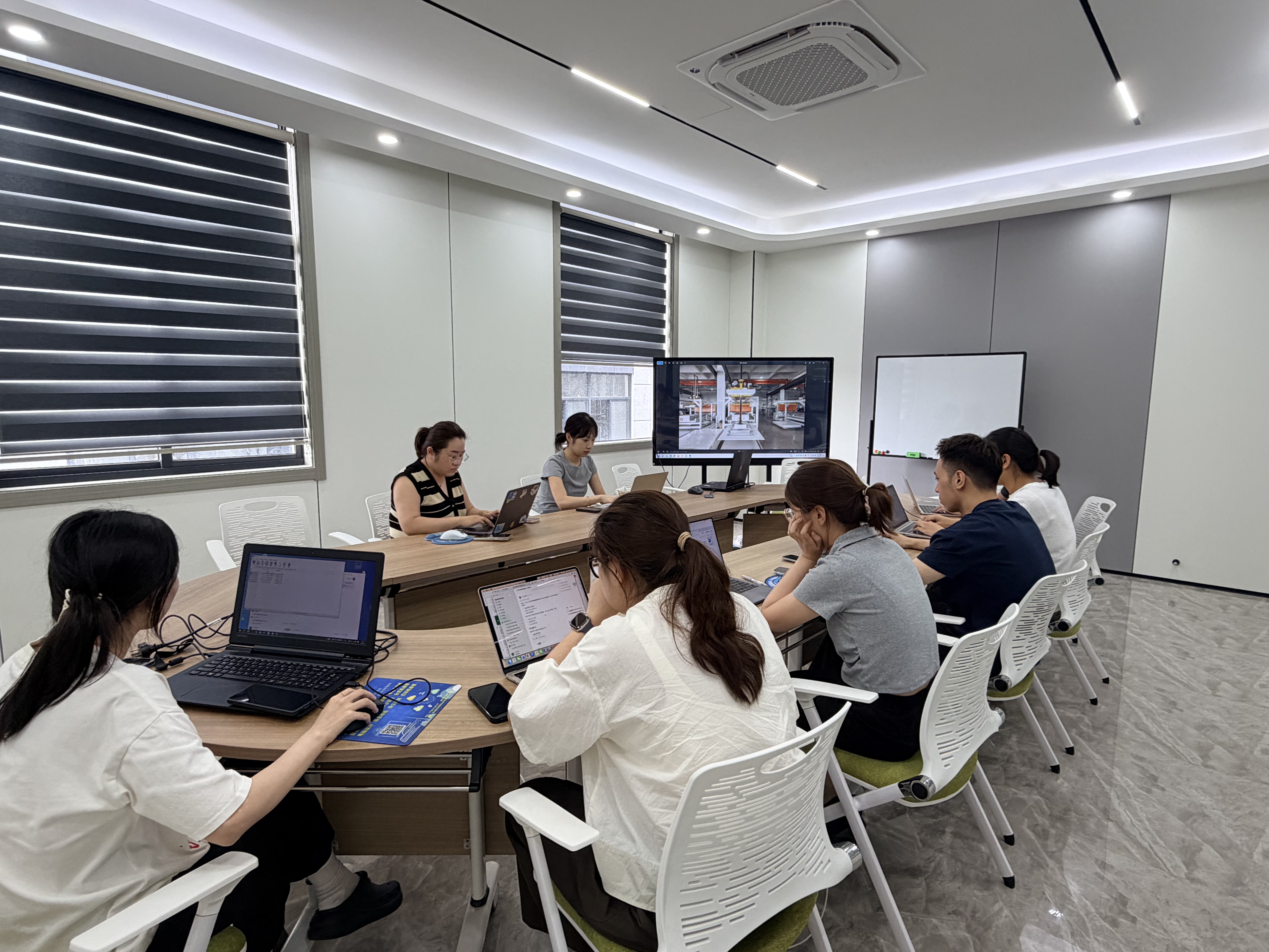 Our Business Team Completes AI-Powered Training to Elevate Customer Development & Sales Optimization