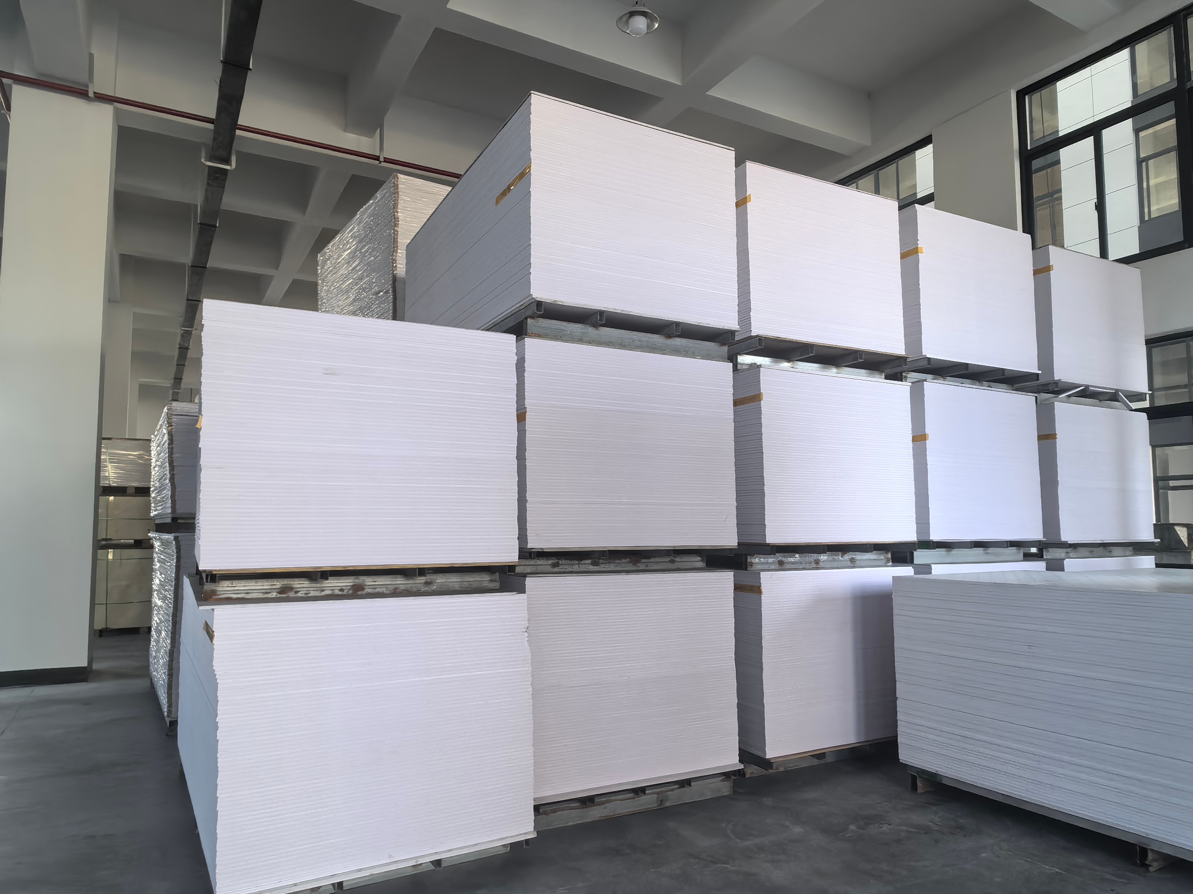 Discover the rigorous quality control process inside the PLUSWIN factory. Learn how we guarantee consistent thickness, zero formaldehyde, and superior durability in every PVC board batch