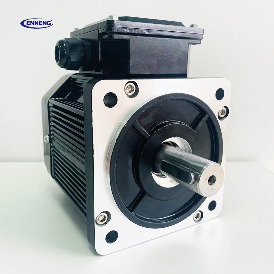 In che modo il motore a magneti permanenti (PMSM) per ventilatori industriali riduce il costo complessivo di manutenzione di impianti di ventilazione di grandi dimensioni