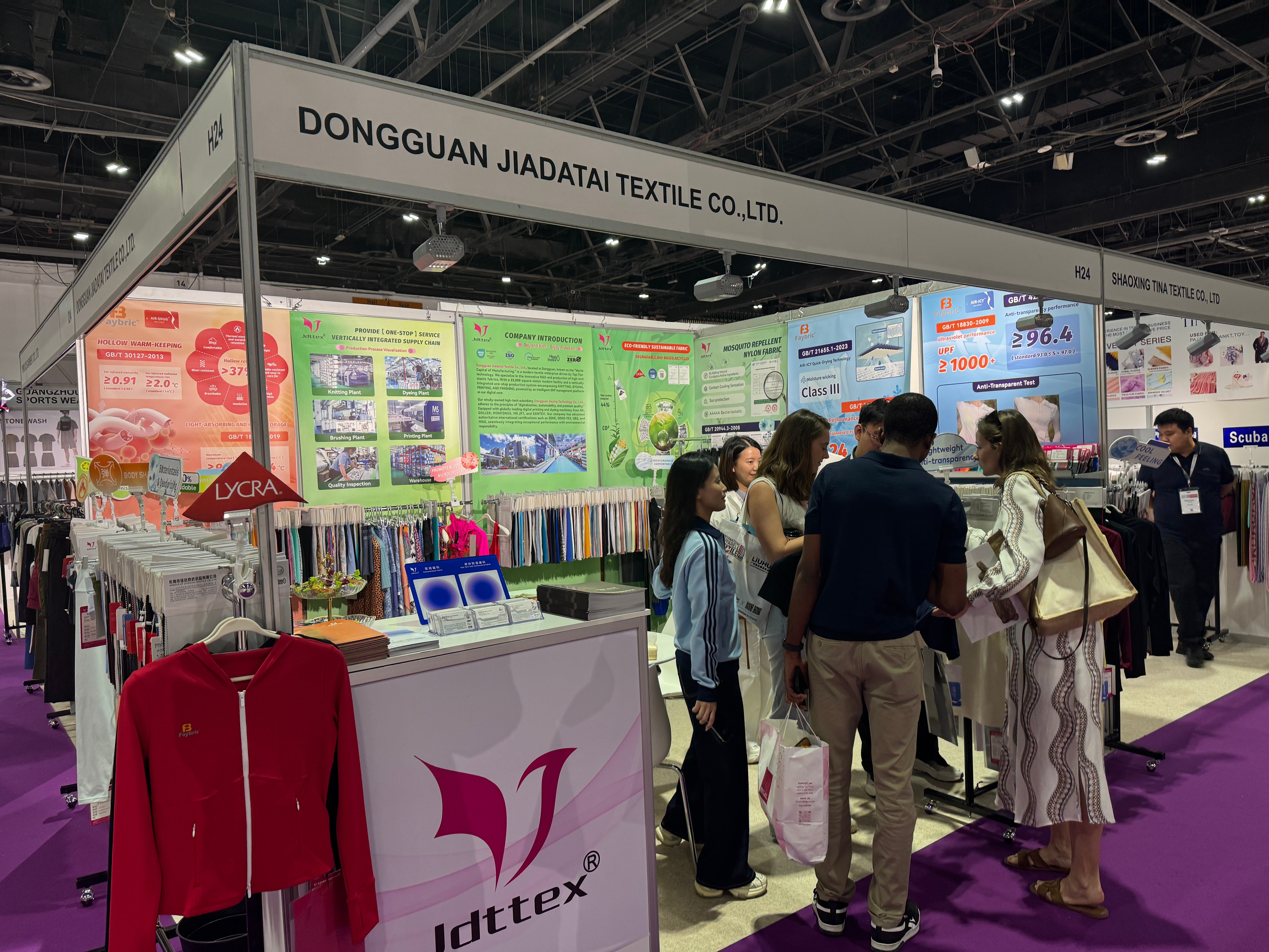 Feira Internacional de Vestuário e Têxteis de Dubai 2025