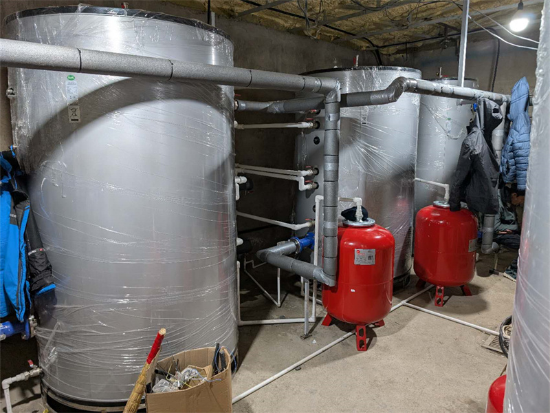 Smaoineamh Mór: Conas a Chuireann Tancanna Móra Uisce (1,000L–5,000L) Cumhacht ar Thechníocht Teasa do Thrádáil agus do Thionscal