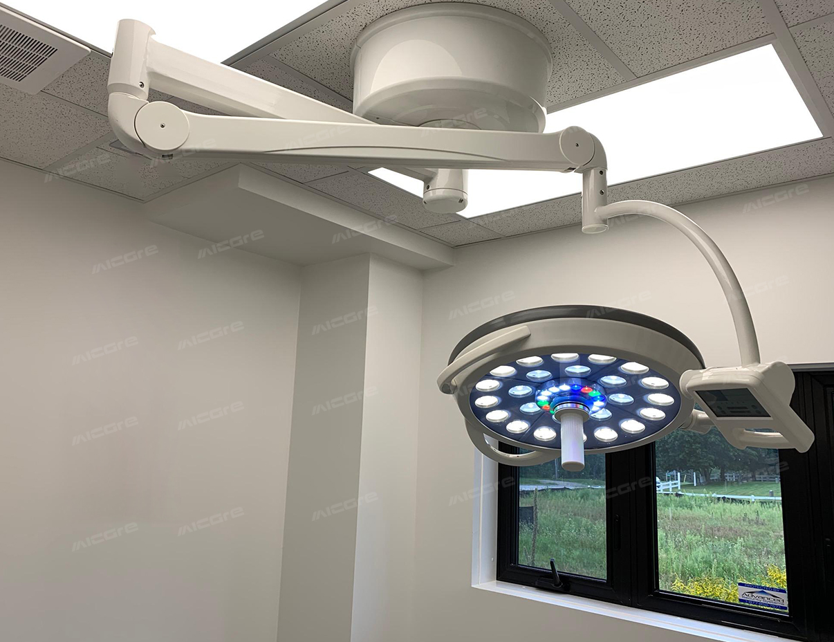 أضواء جراحة LED متعددة الألوان من شركة مايكير، الموديل E500: 9 وحدات لأغراض عيادات الطب البيطري في كندا