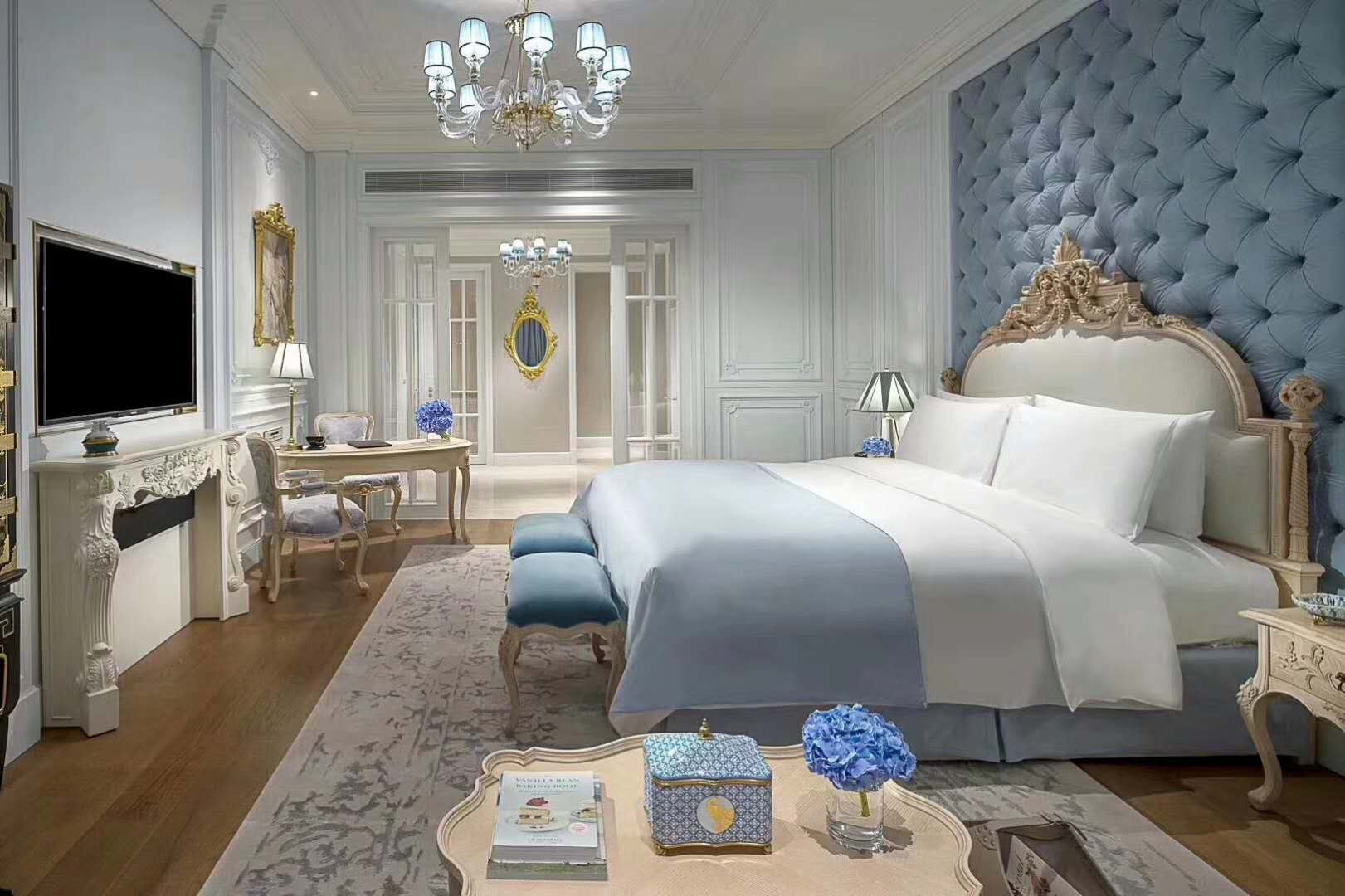 French Luxury Style Off-white and Golden Queen Bed FB-129