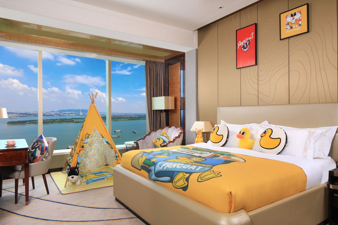 Wyndham Grand Foshan Suite Room
