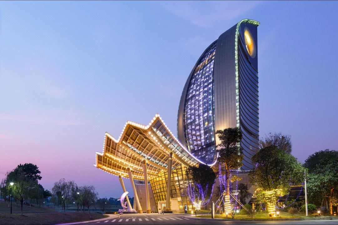 Wyndham Grand Foshan Suite Room