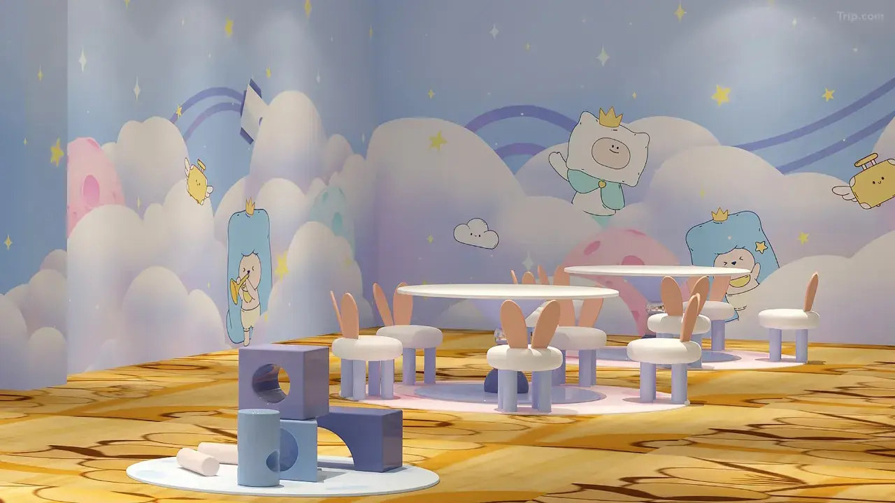 Crowne Plaza Hotels & Resorts-Original IP Crown Family Theme Parent-Child Suite