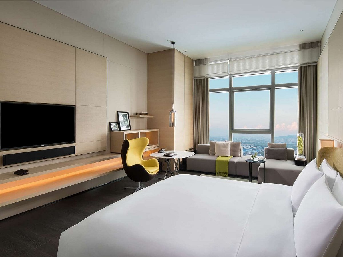 Sofitel Louvre: A Blend of Double and Single Comfort