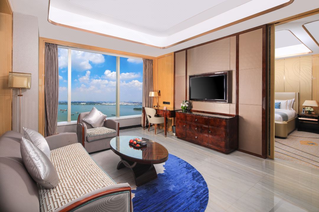 Wyndham Grand Foshan Suite Room
