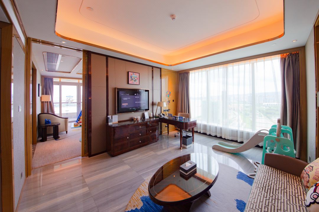 Wyndham Grand Foshan Suite Room