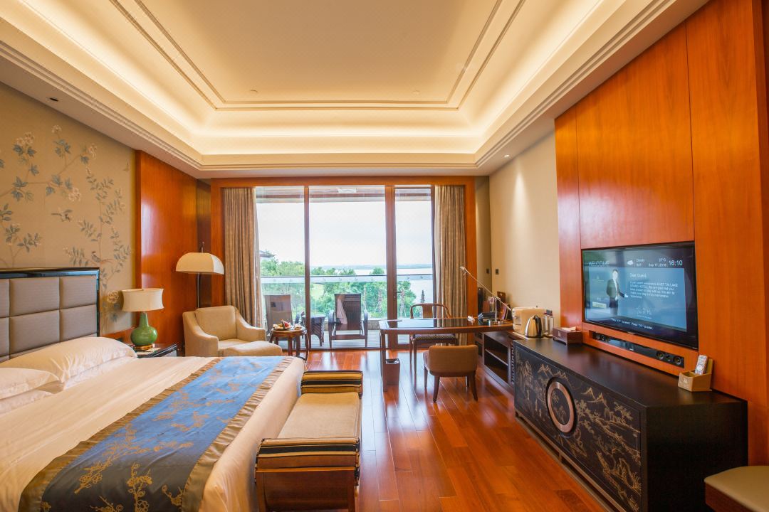Renaissance Suzhou Taihu Lake Hotel Rooms & Suites