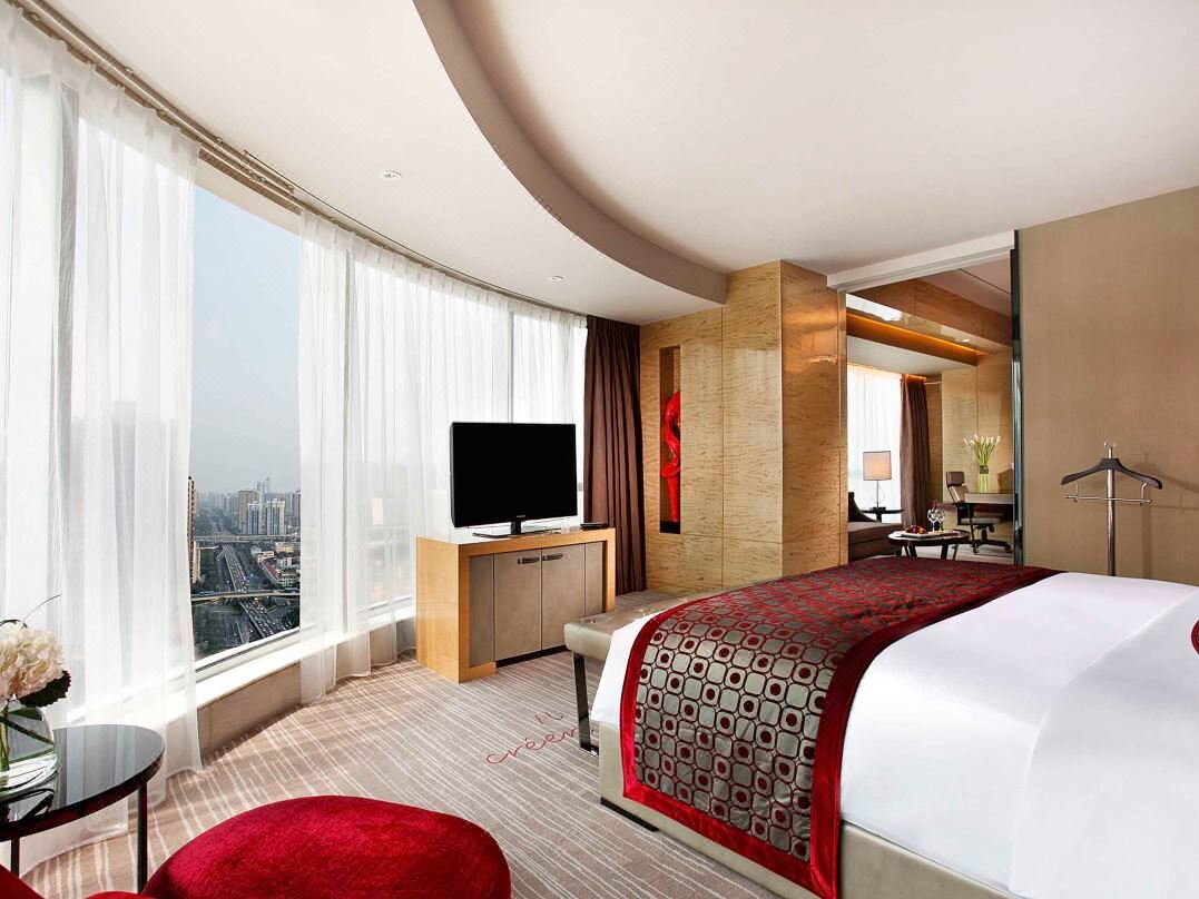 Sofitel Guangzhou Sunrich Hotel Suite Room