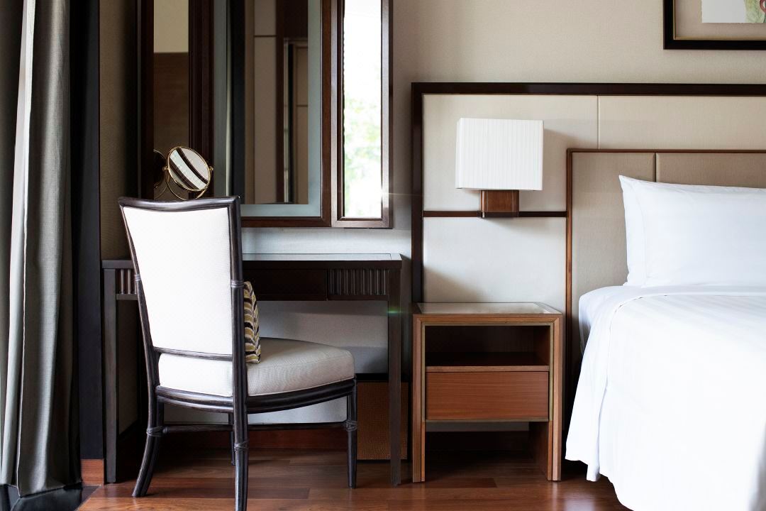 Shangri-La Hotel Singapore-Double single bedroom