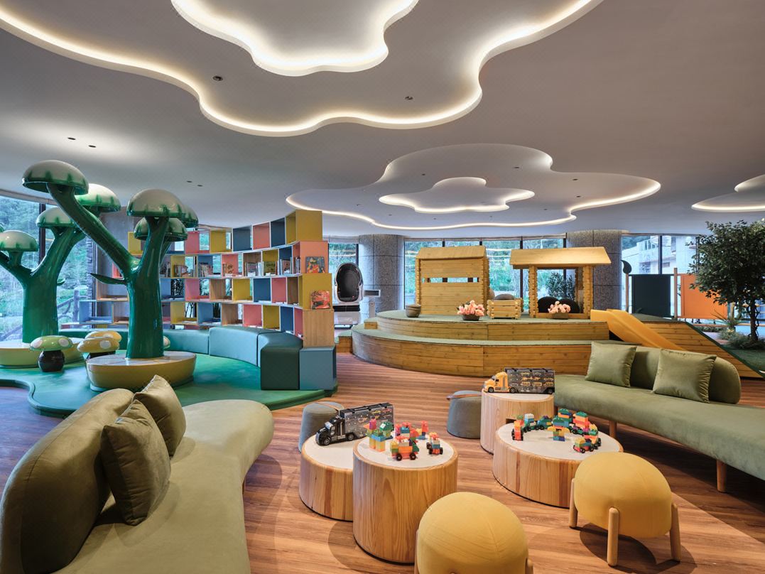 Crowne Plaza Shennongjia - Lobby Area