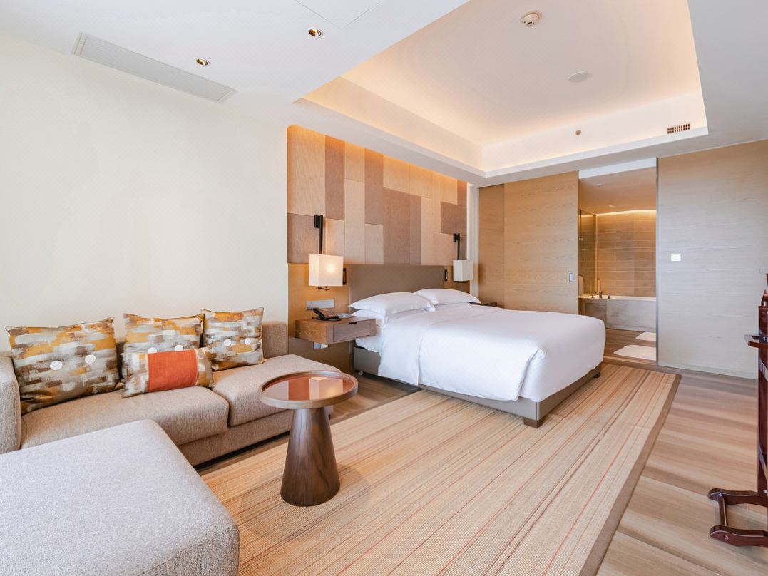 Doubletree By Hilton Huidong Resort Suite Room