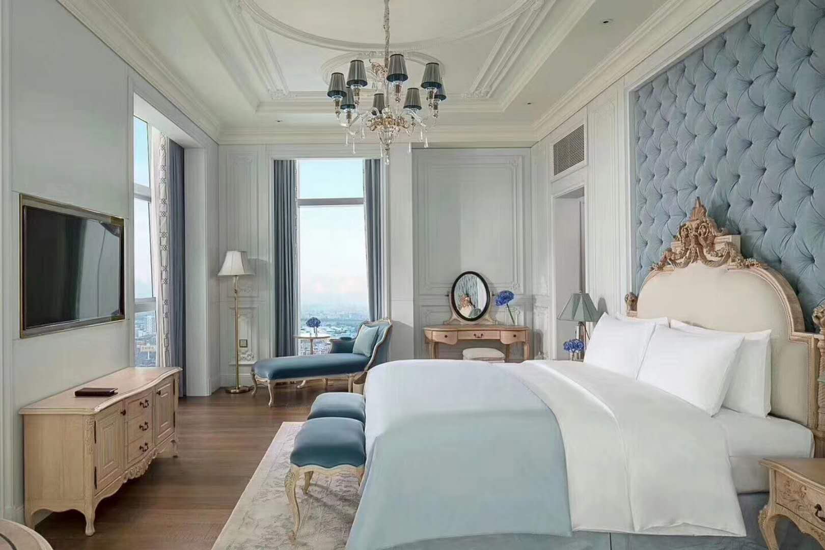 French Luxury Style Off-white and Golden Queen Bed FB-129