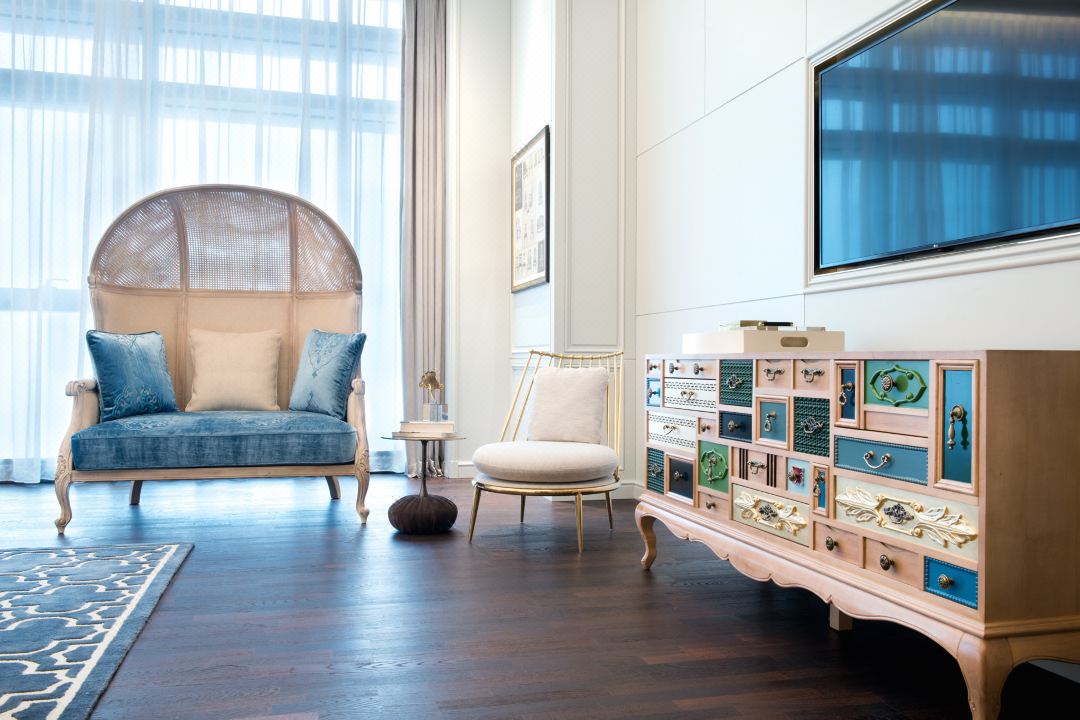 Indulge in the Sophisticated Sofitel Louvre Suite