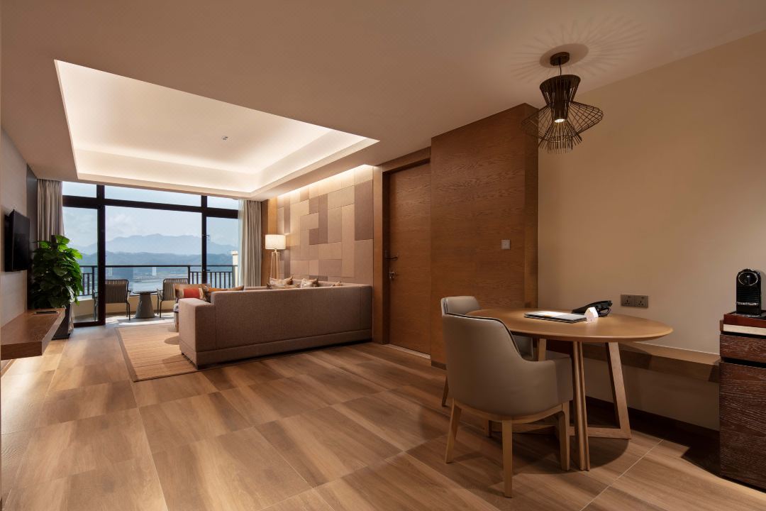 Doubletree By Hilton Huidong Resort Suite Room