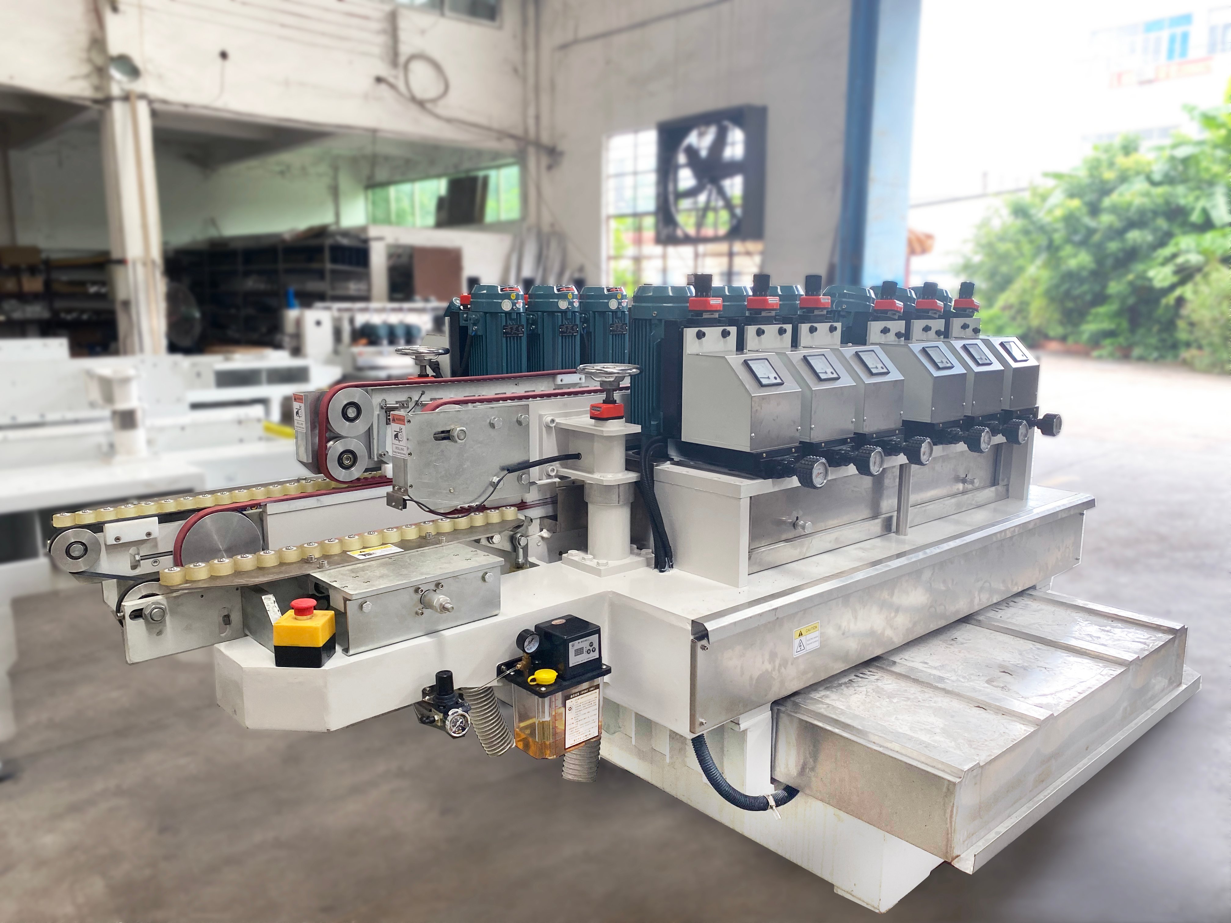 Pencil Edger with slant spindle 2.jpg