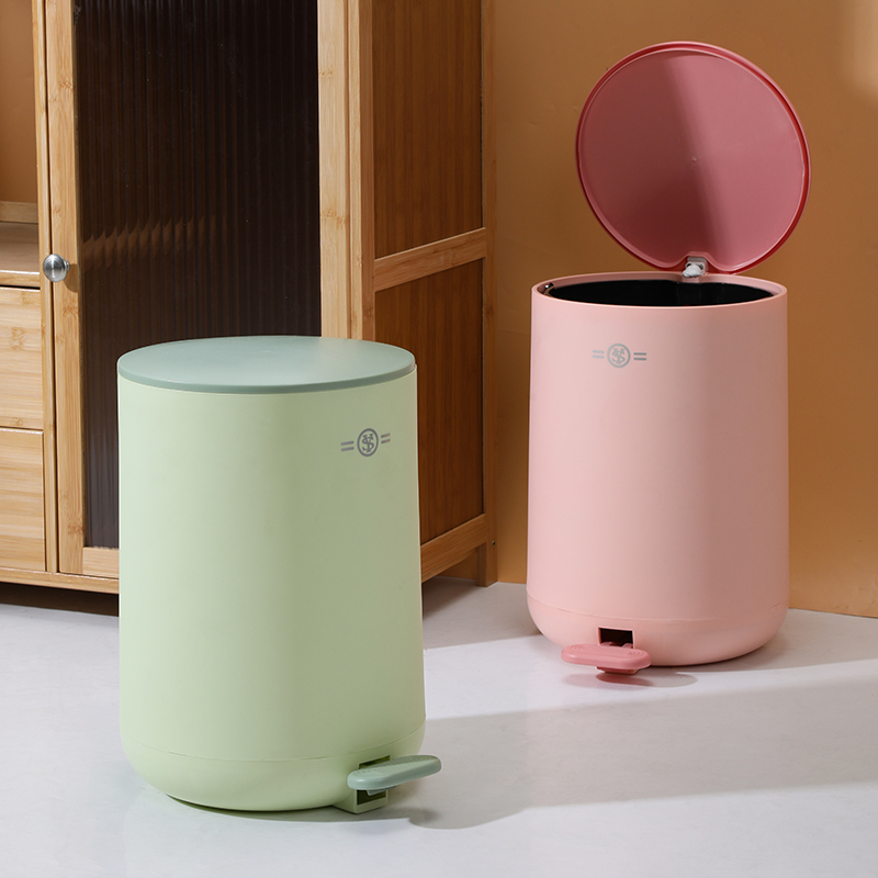 Hydraulic Slow Down Trash Can