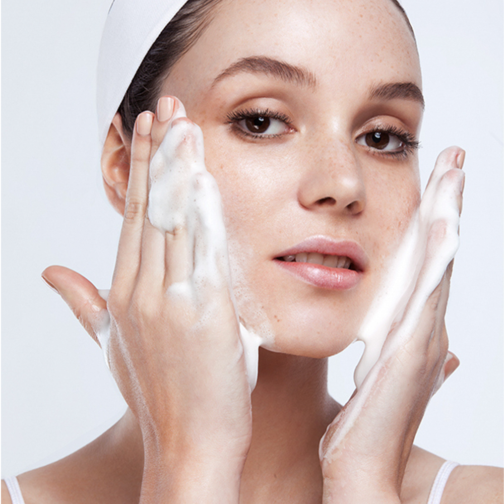 April's beauty B2B expansion strategy: Collaborate with Livepro Beauty to achieve great success.