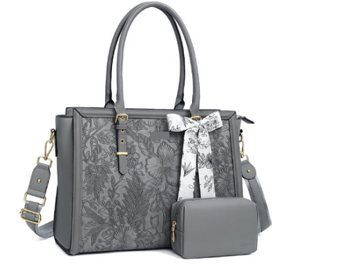What are the benefits of using a large tote bag?