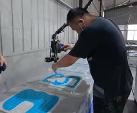 Cooling gel products.we have full set production line.