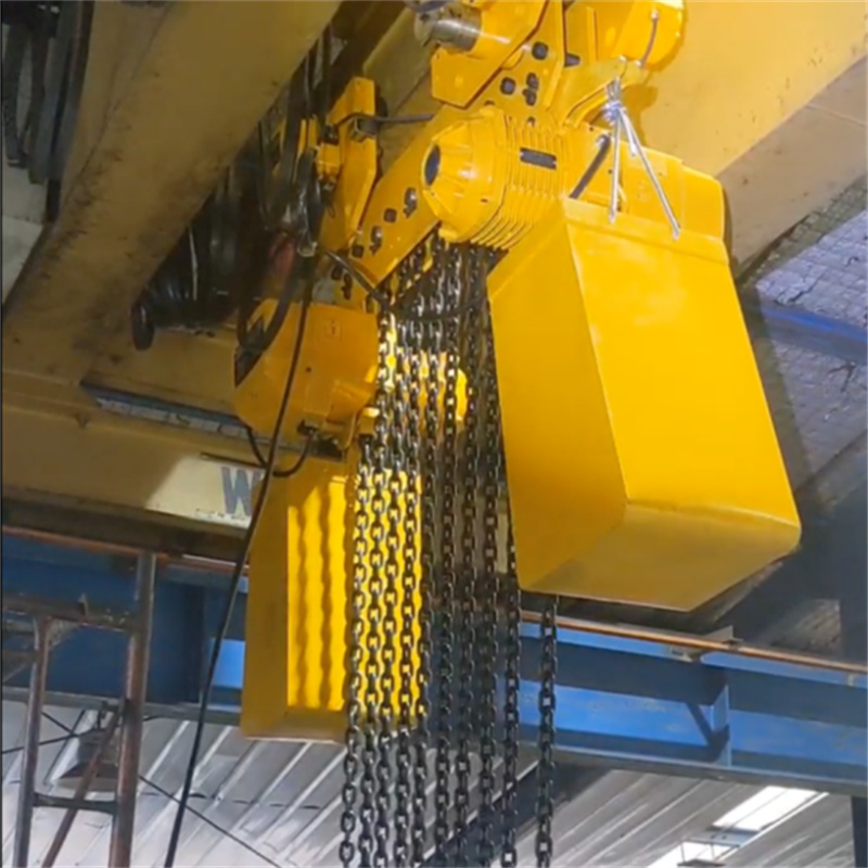 25-Ton AMEH Electric Chain Hoist Enables Efficient Lifting for Indonesian Heavy Machinery Manufacturer