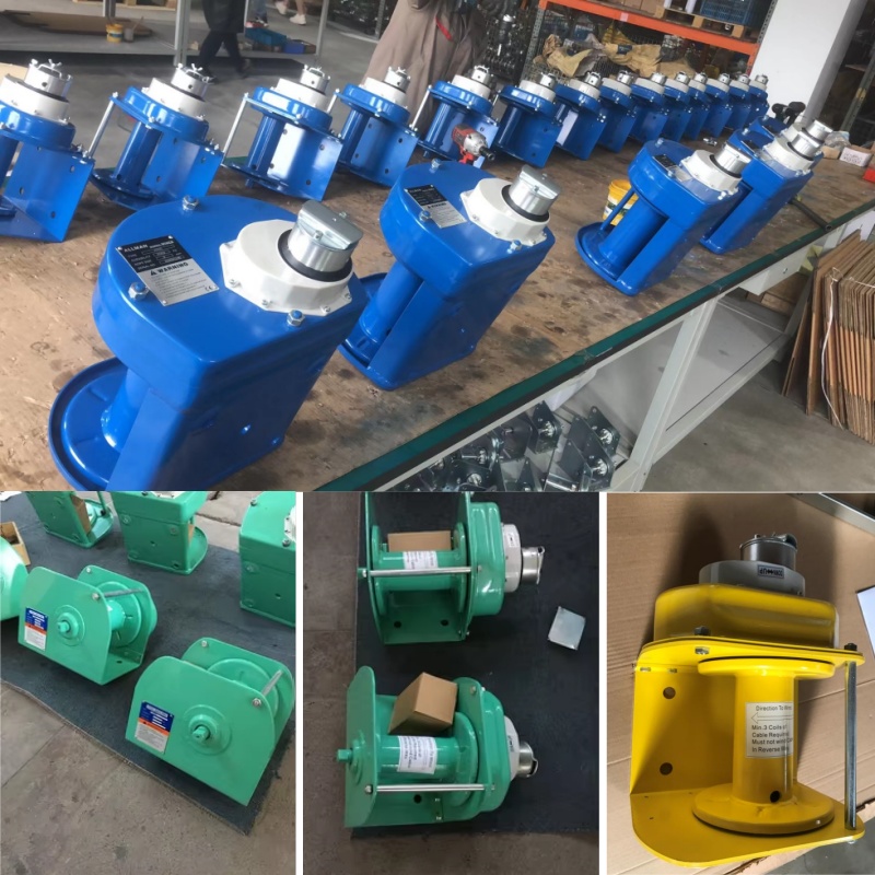 3000kg manual winch with self-locking.jpg