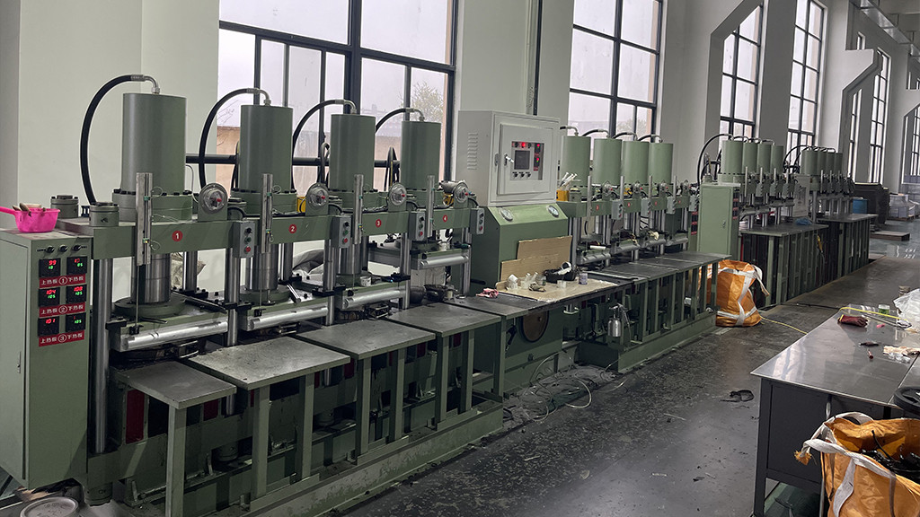 Commercial-Gym-Strength-Equipment-Supplier.jpg