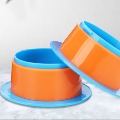 Say goodbye to tangled film rolls with a convenient stretch film handle