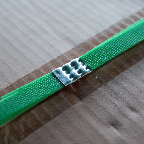 Say Goodbye to Tangled Leashes and Messy Cords with Pet Strapping Band
