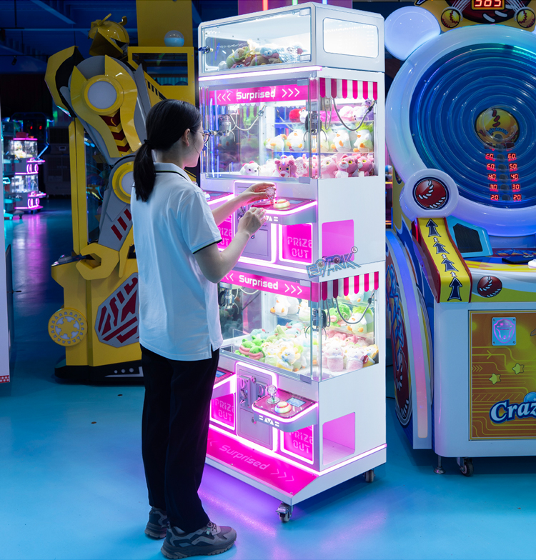 Factory Wholesale Coin Operated Candy Arcade Game Cheap Mini Claw Machines Small Toy Catcher Claw Crane Machine manufacture