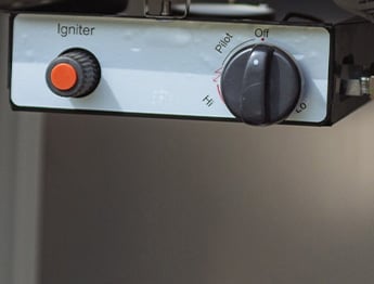 Ignição por pulso e válvula de controle de gás variável