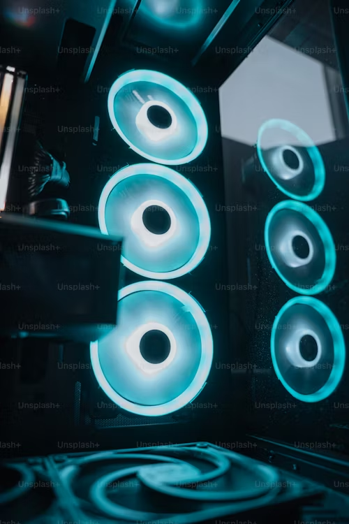 Atrinkite ekologiškus kolonėlių garsiakalbius modernių bažnyčių interjerams