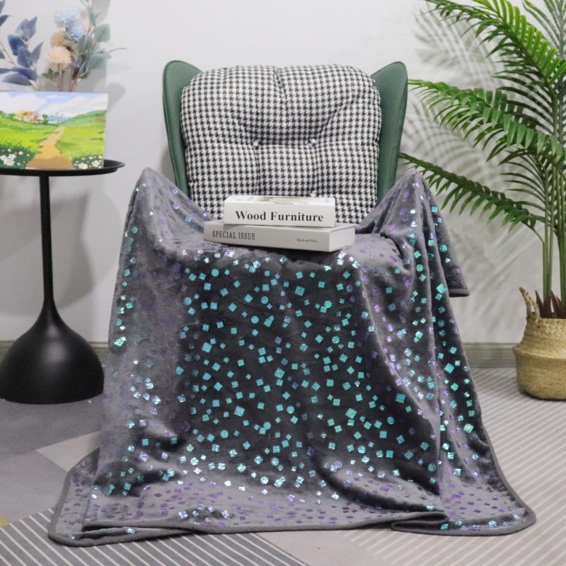 Colorful Metallic Flannel Blankets With Grey Background manufacture