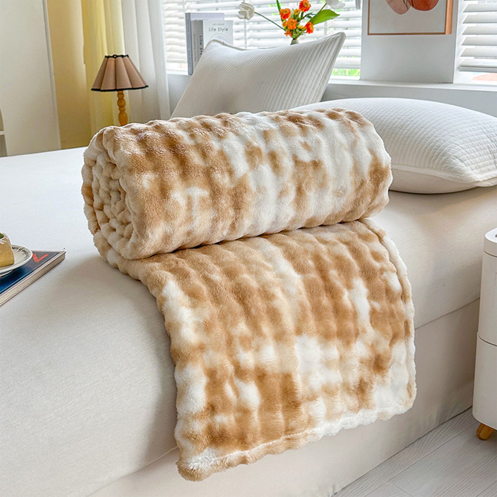 Bubble print flannel blanket