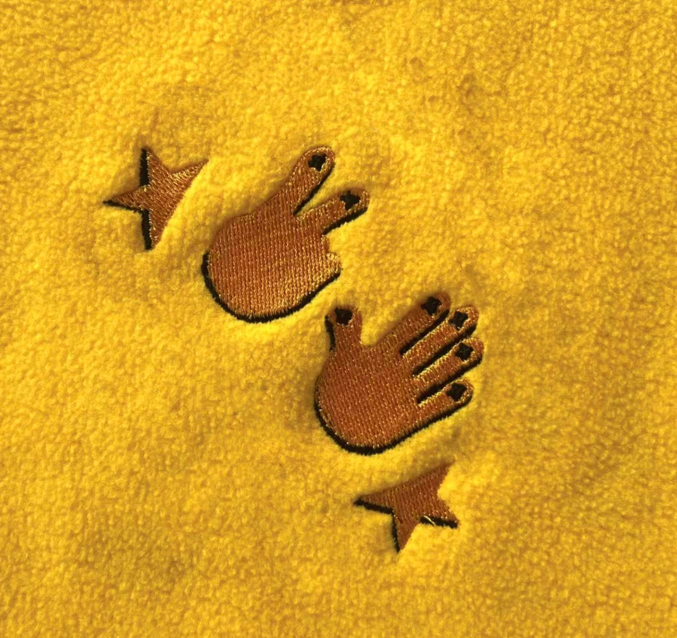 Customize Your Exclusive Warmth: Embroidered Logo Blanket - Size and Color at Your fingertips