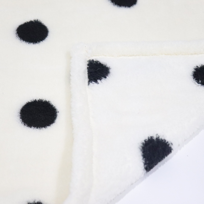 Black Dot With White Background Sherpa Blanket supplier