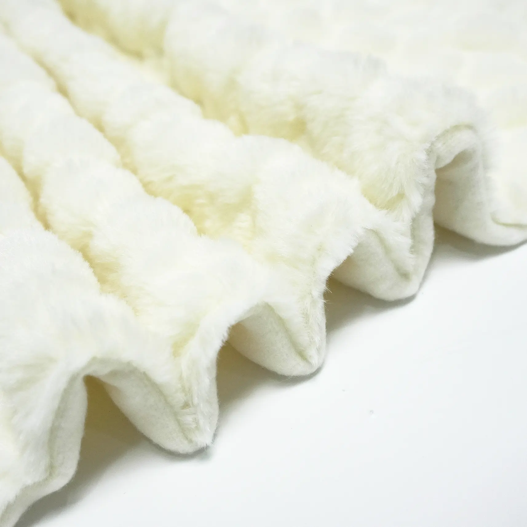 Cream White Love Pattern Cutting PV Fleece Blanket details