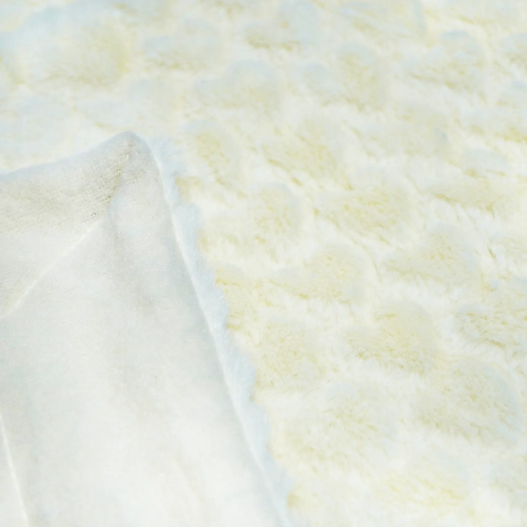 Cream White Love Pattern Cutting PV Fleece Blanket factory