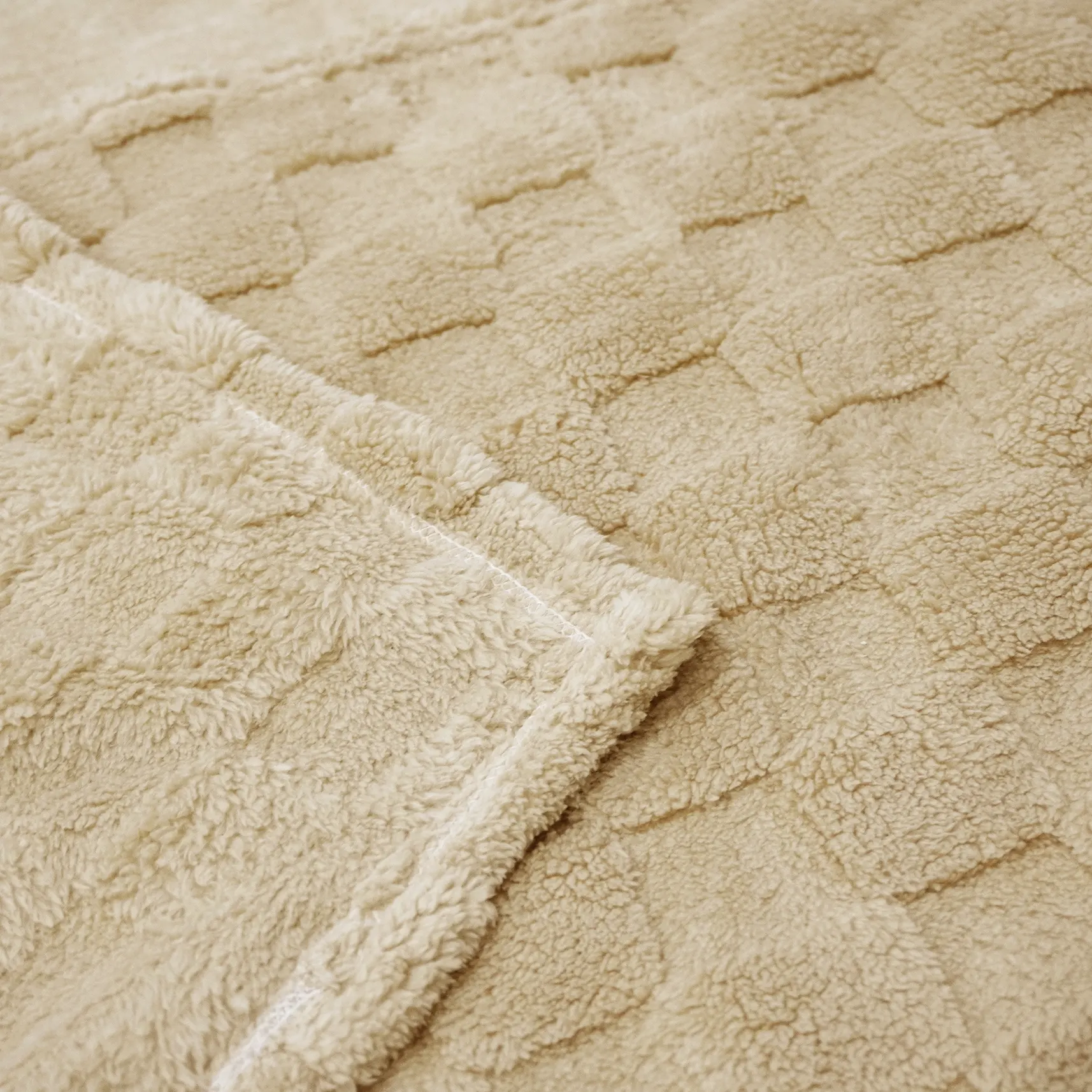 Camel Checkerboard Jacquard Sherpa Fleece Blanket manufacture