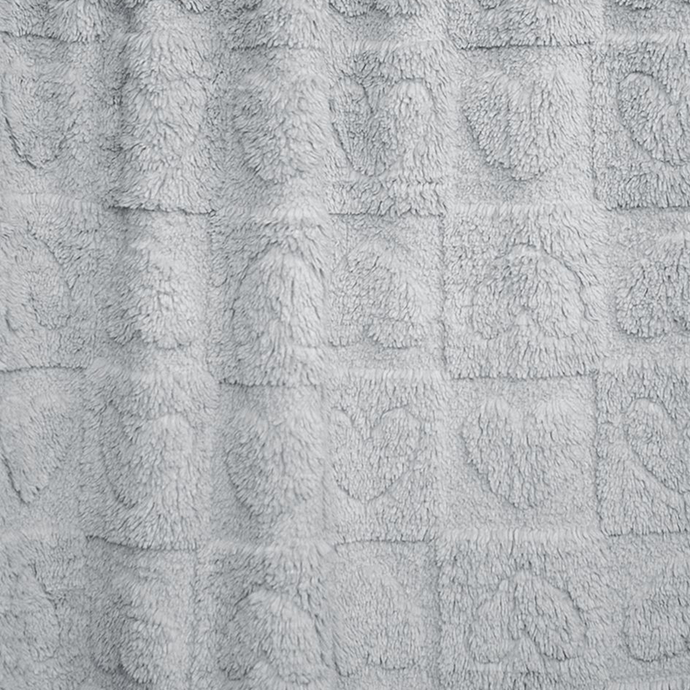 flannel blanket with cutting