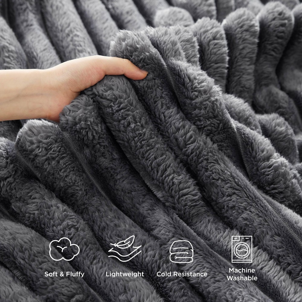 Strip Jacquard fleece Blanket